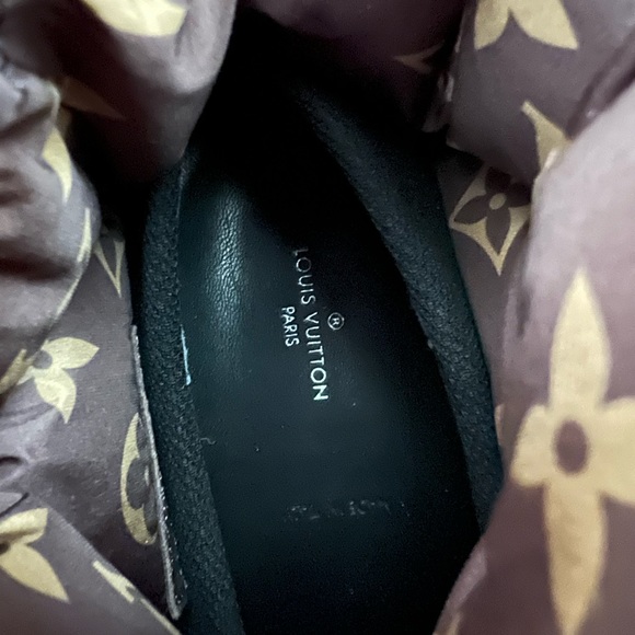 Louis Vuitton Pillow Comfort Ankle Boot - Picture 2 of 7
